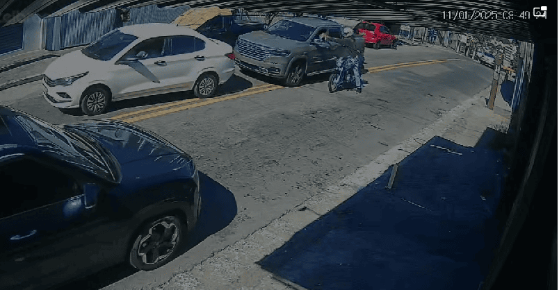Policial militar aposentado é baleado durante tentativa de roubo
