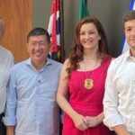 Kiko Teixeira, secretário de administração e gestão de pessoas, prefeito Taka Yamauchi, delegada Renata Cruppi e o deputado estadual Thiago Auricchio