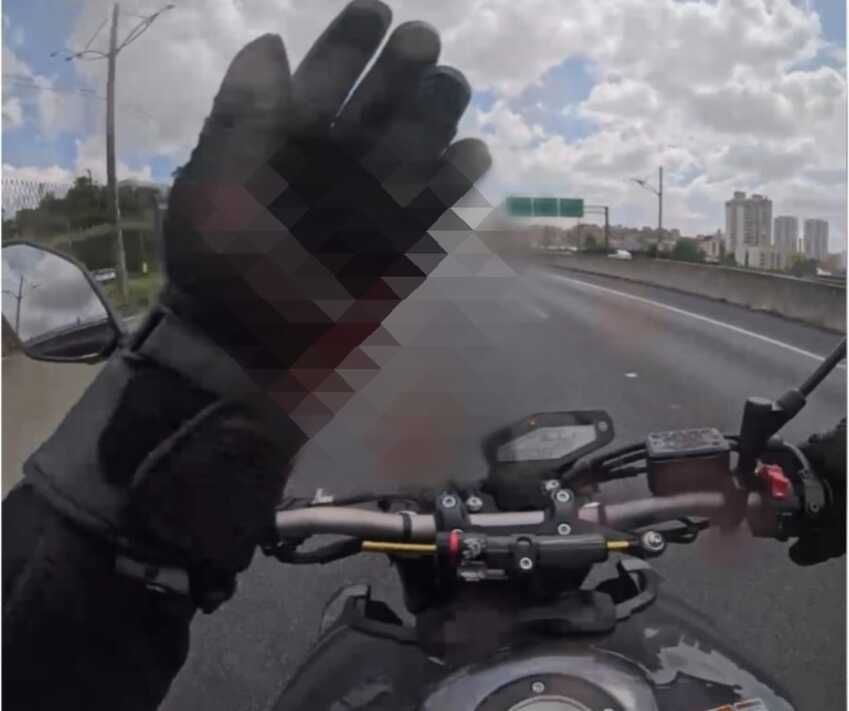 Motociclista é atingido por linha de pipa e fere gravemente a mão na Anchieta.
