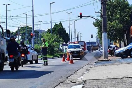 Mulher perde a vida após ser atropelada na avenida Piraporinha