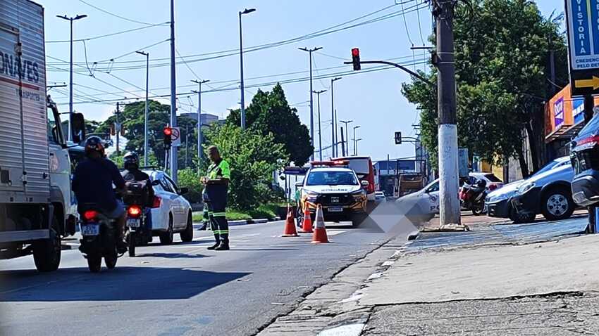 Mulher perde a vida após ser atropelada na avenida Piraporinha 