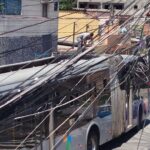 Fios baixos causam transtornos a motoristas de São Bernardo