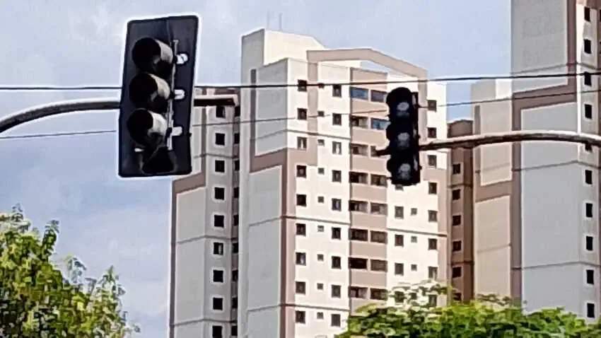 semáforo quebrado
