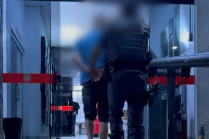Homem foi preso pela Polícia Militar por porte ilegal, no bairro Baeta Neves