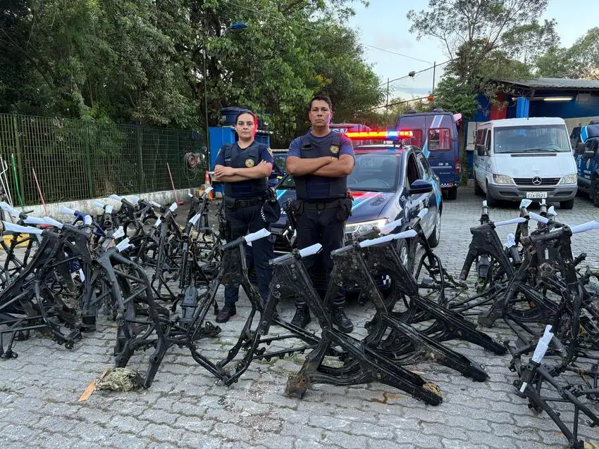 Cemitério de motos roubadas é localizado em Diadema