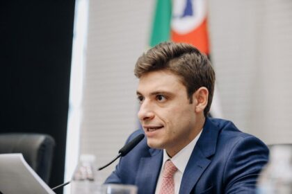 Projeto de Thiago Auricchio que cria o Relatório Socioeconômico da Mulher Paulista é aprovado pela CCJR da Alesp