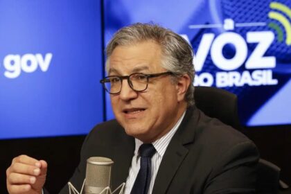 substituto será o atual ministro das Relações Institucionais, Alexandre Padilha, que já comandou a pasta entre 2011 e 2014