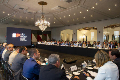 Governo de SP anuncia apoio para planos de drenagem municipais