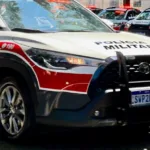 Polícia Militar apreendeu mais de 2,7 mil porções de drogas no local, além de utensílios usados para embalar os entorpecentes