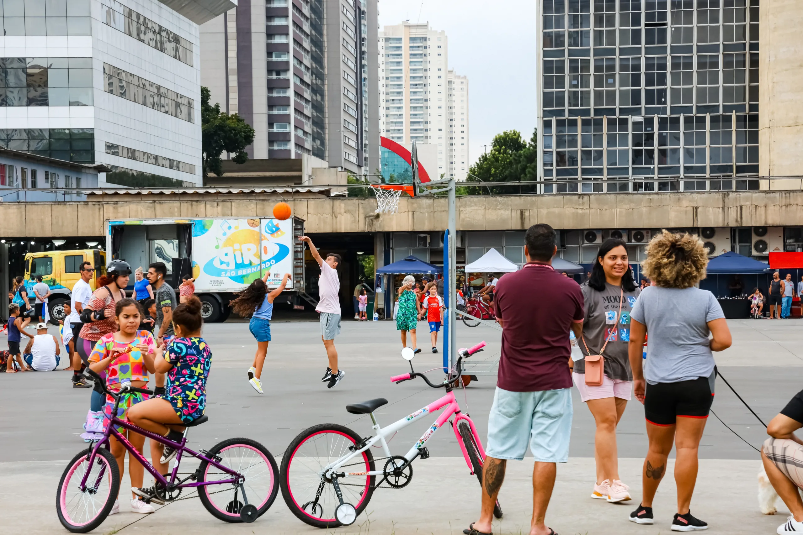 Além das apresentações musicais e os brinquedos para a criançada, a diversão terá um sabor especial na Esplanada