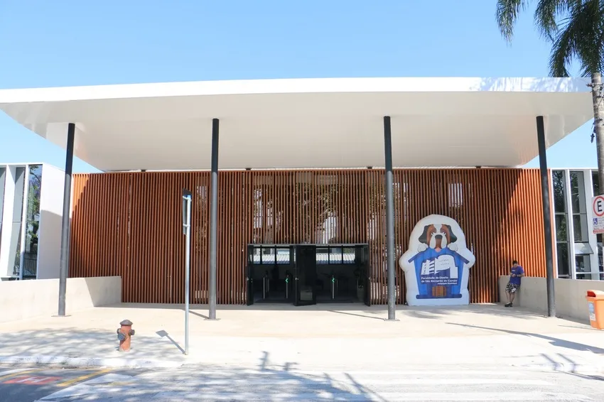 fachada da Faculdade de Direito de São Bernardo