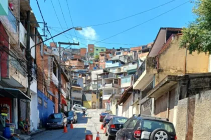 Vizinhos acionam a Polícia e bebê de 2 anos é encontrada abandonada em São Bernardo