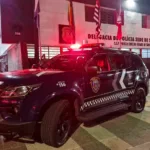 viatura da GCM de São Caetano na frente da delegacia sede