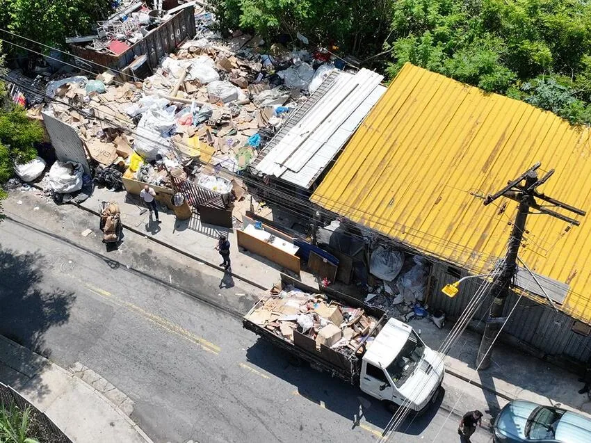 Operação em Santo André interdita comércio irregular de sucata
