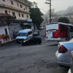 Segundo o Boletim de Ocorrência, a mulher atravessava fora da faixa quando foi atingida por um ônibus