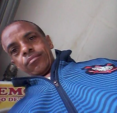 Vítima que caiu do escadão foi identificada como Edson José Peixoto, conhecido na cidade como Chumbinho 