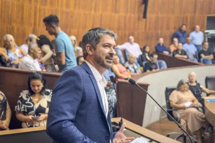 Eduardo Leite é eleito presidente do PSB de Santo André