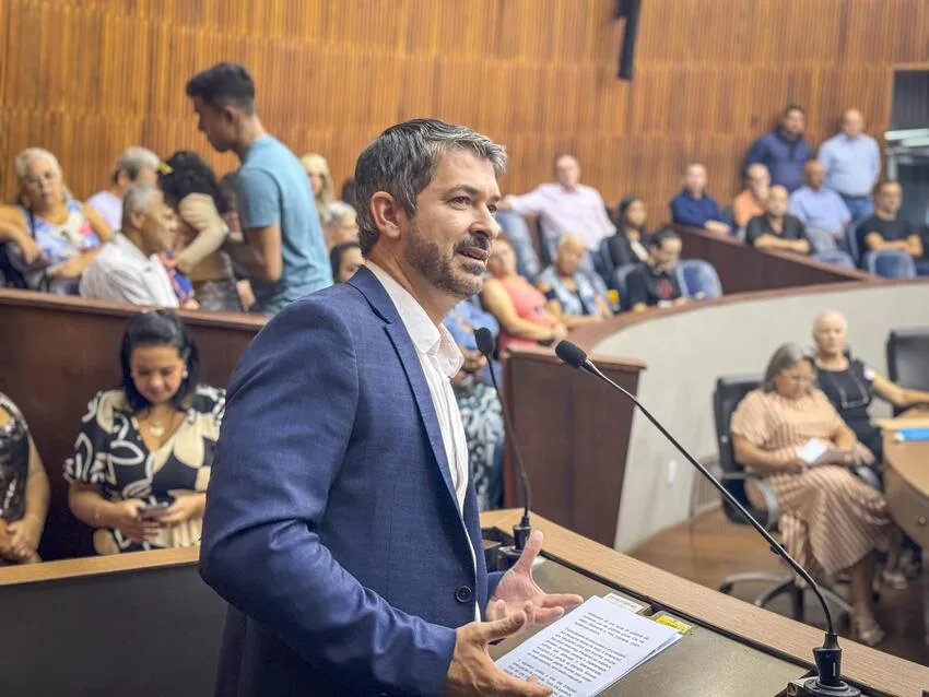 Eduardo Leite é eleito presidente do PSB de Santo André