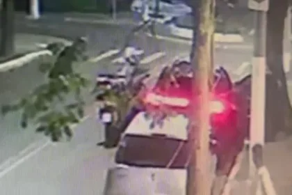 Fato aconteceu ocorreu na noite desta sexta-feira; homem ainda  foi  socorrido, mas não resistiu aos ferimentos