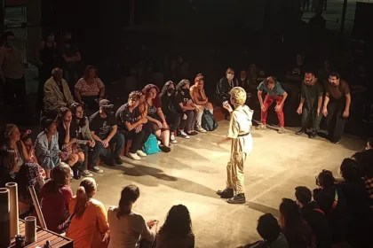 Escola Livre de Teatro celebra início do ano letivo com programação gratuita