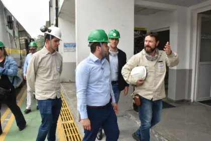 Gilvan visita planta da Unipar, que investirá R$ 57 milhões em Santo André