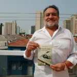 Escritor do ABC lança sétimo livro