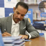 O empresário Cássio de Oliveira lança o guia prático “DESTRAVE A SUA GESTÃO"
