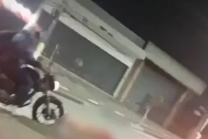 Grupo tenta tirar a vida de homem encontrado desacordado na av. Piraporinha
