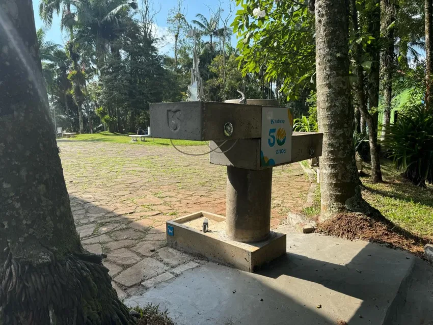 Após atos de vandalismo, bebedouro público de Ribeirão Pires ganha novo endereço