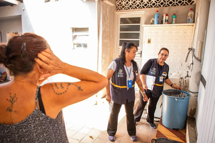 Agentes da Vigilância Epidemiológica, do CCZ (Centro de Controle de Zoonoses), da Defesa Civil, da GCM (Guarda Civil Municipal) e do Saesa (Sistema de Água, Esgoto e Saneamento Ambiental) participaram da iniciativa