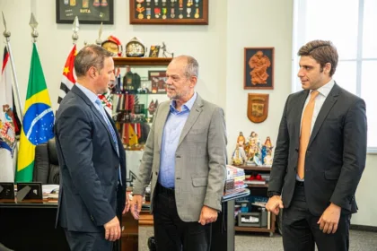 Prefeito de São Caetano, Tite Campanella, e o deputado Thiago Auricchio se reuniram com o secretário estadual de Segurança, Guilherme Derrite