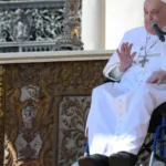 A saudação do Papa Francisco ao término da Missa