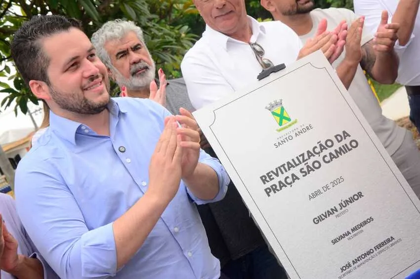 Praça de Santo André recebeu implantação de playground, espaço pet e ganhou modernização de áreas já existentes