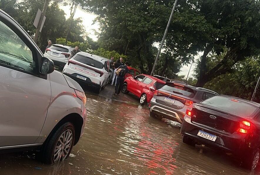 Chuvas fortes castigam cidades do ABCD neste sábado