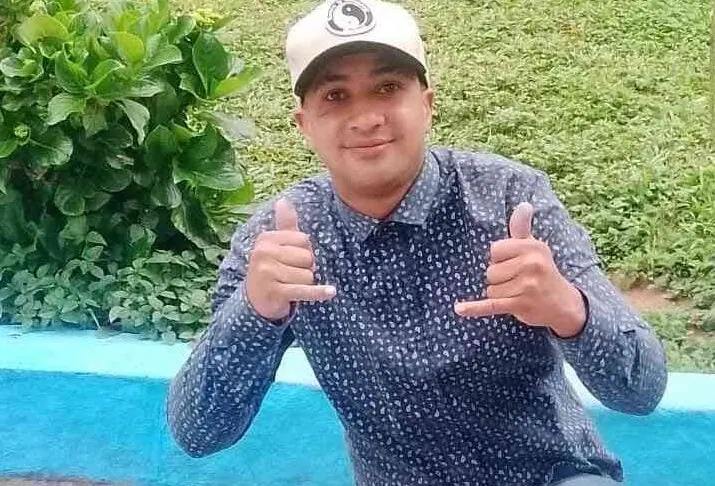 Motociclista , identificado como Bruno de Oliveira Santos