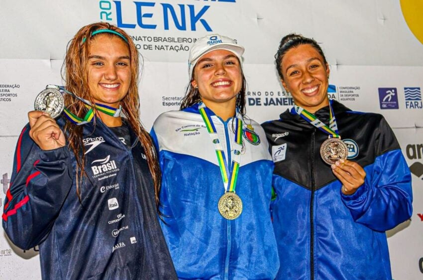 Ana Julia Amaral, de São Caetano, é ouro no Troféu Maria Lenk de Natação e garante vaga no Mundial Juvenil da Romênia