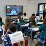 ‘Adolescência’, série de sucesso na Netflix, é tema de debate entre alunos em São Caetano
