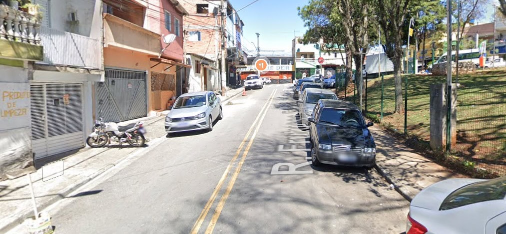 Um homem de 34 anos foi preso em flagrante na tarde deste sábado (26/04), no bairro Jardim Olavo Bilac,