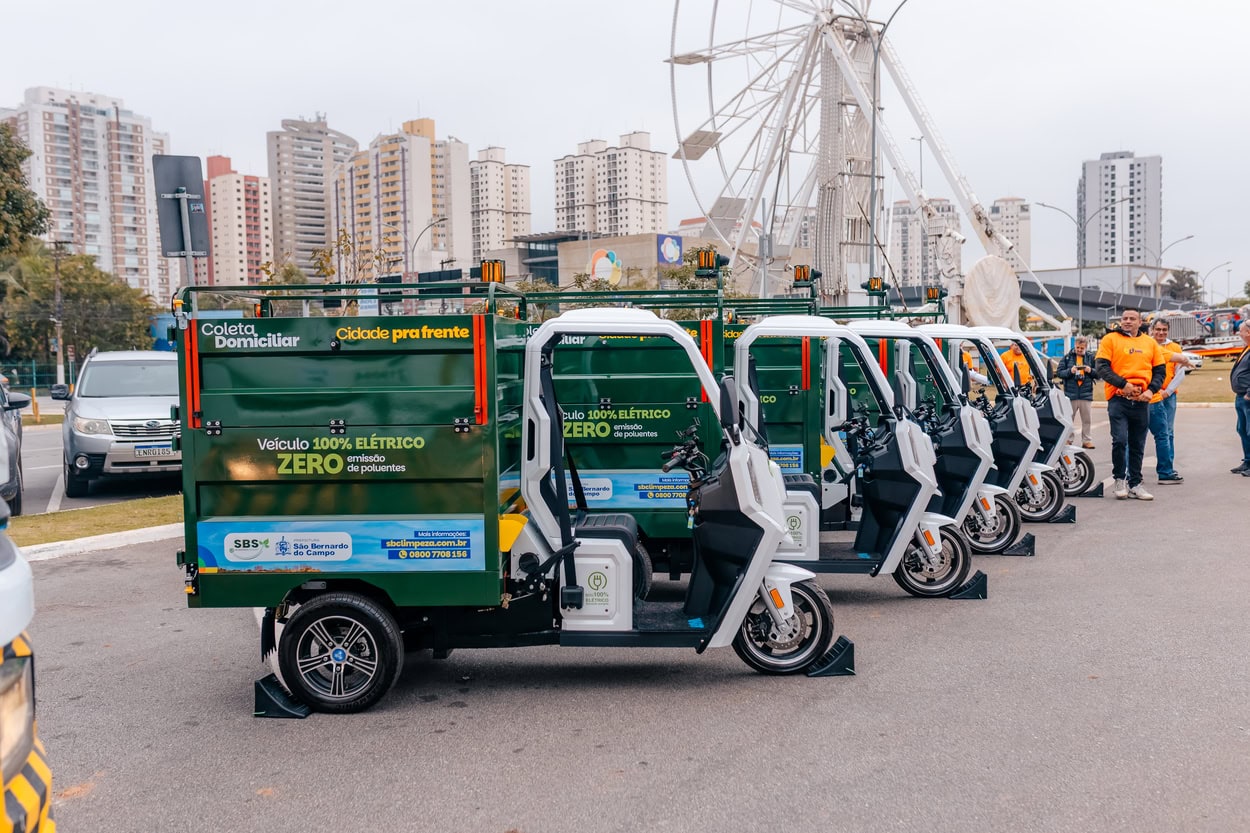 São Bernardo entrega de 16 novos triciclos elétricos para reforçar coleta seletiva 