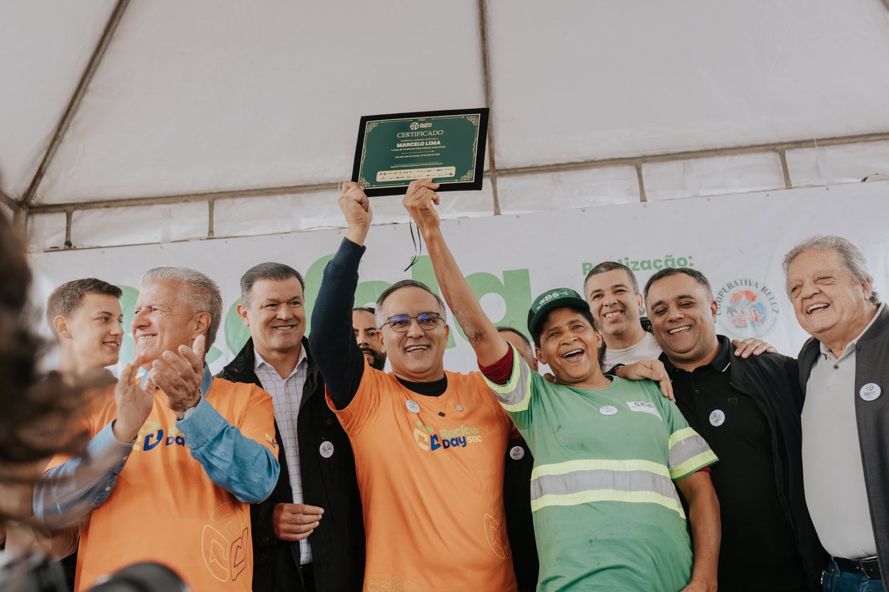 Prefeito Marcelo Lima destacou que os novos veículos serão fundamentais para que o município faça, efetivamente, 100% da coleta seletiva