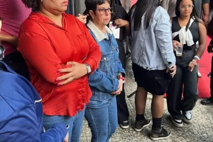 Ana do Carmo é impedida de subir ao palco no 1º de Maio em São Bernardo