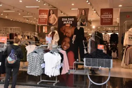 Procon Santo André orienta consumidores para compras do Dia das Mães