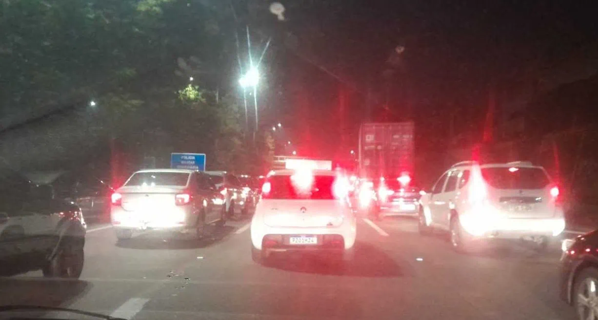 Motociclista morre em acidente na Rodovia Anchieta em São Bernardo.