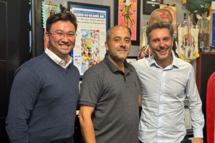 Guto Volpi recebe visita do deputado Alex Manente para tratar sobre saúde mental
