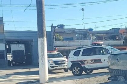 Casal morre após colisão de moto e carro em São Bernardo