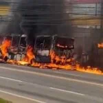 Ônibus pega fogo na Índio Tibiriçá, em Ribeirão Pires