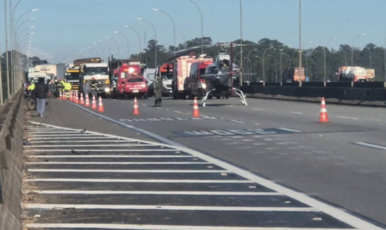 Vítima presa nas ferragens é resgatada pelo Águia após engavetamento no Rodoanel