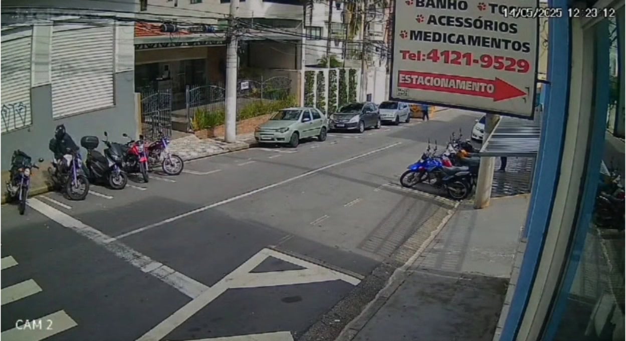 Criminoso furta módulos de três motos em São Bernardo e câmera registra