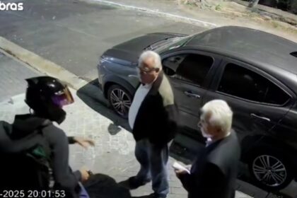 Assaltante pergunta se vítimas são pastores e desiste do roubo; pertences são devolvidos