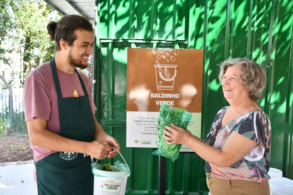 Santo André cria projeto para trocar resíduos orgânicos por hortaliça ou composto